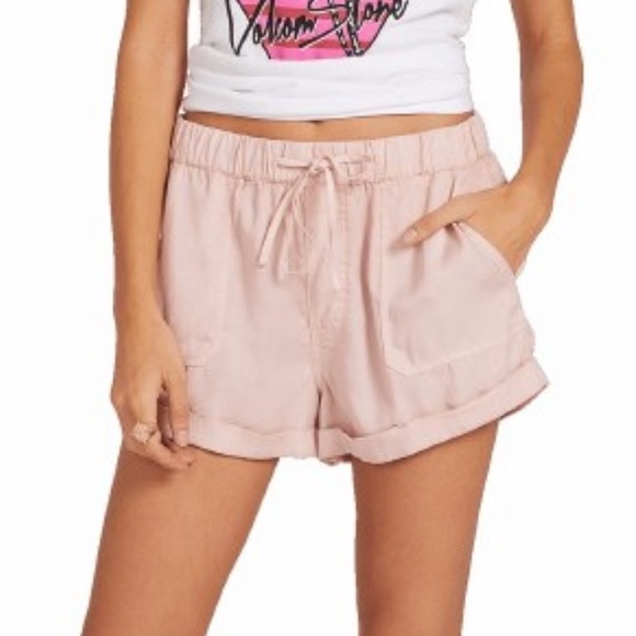 Volcom‎ Pink ‘Sunday Strut’ Shorts - Picture 2 of 10